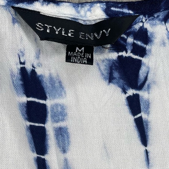 Style envy top size medium - Picture 7 of 7